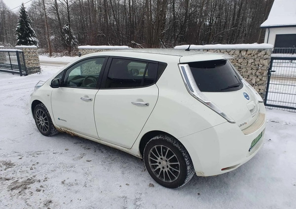 Nissan Leaf cena 42999 przebieg: 122000, rok produkcji 2016 z Białystok małe 46